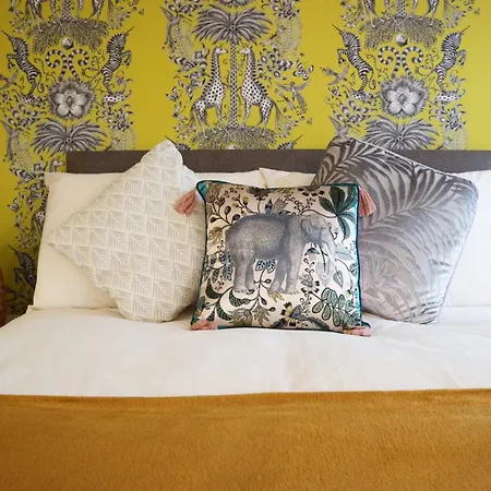 Peterborough House 세인트오빈