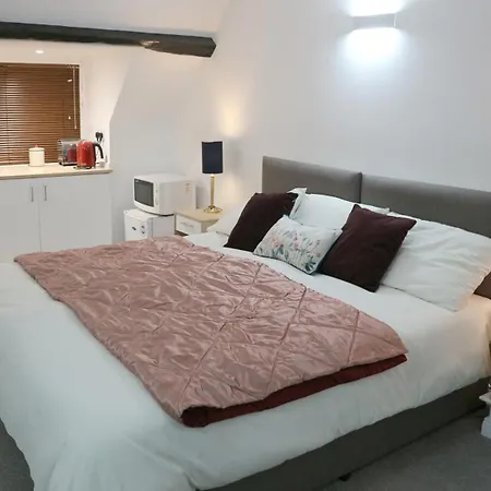 Peterborough House 3* 세인트오빈