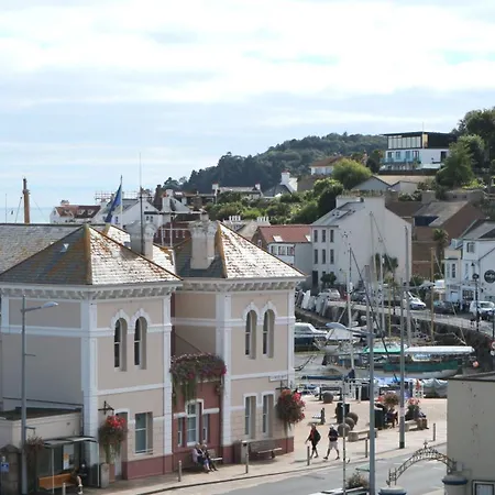 Peterborough House 3*