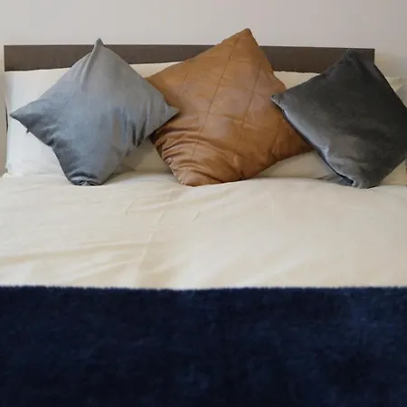 Peterborough House 3*