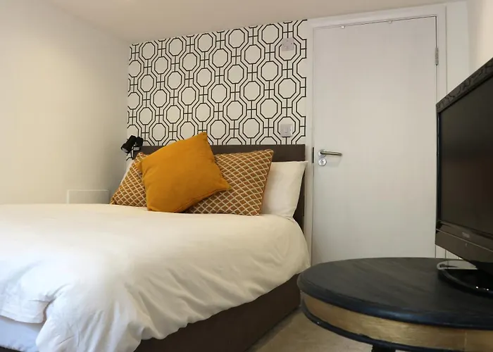 Peterborough House St Aubin