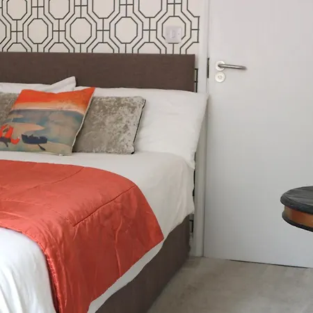 בית הארחה Peterborough House 3*