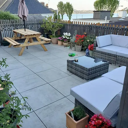 בית הארחה Peterborough House 3*