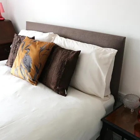 בית הארחה Peterborough House